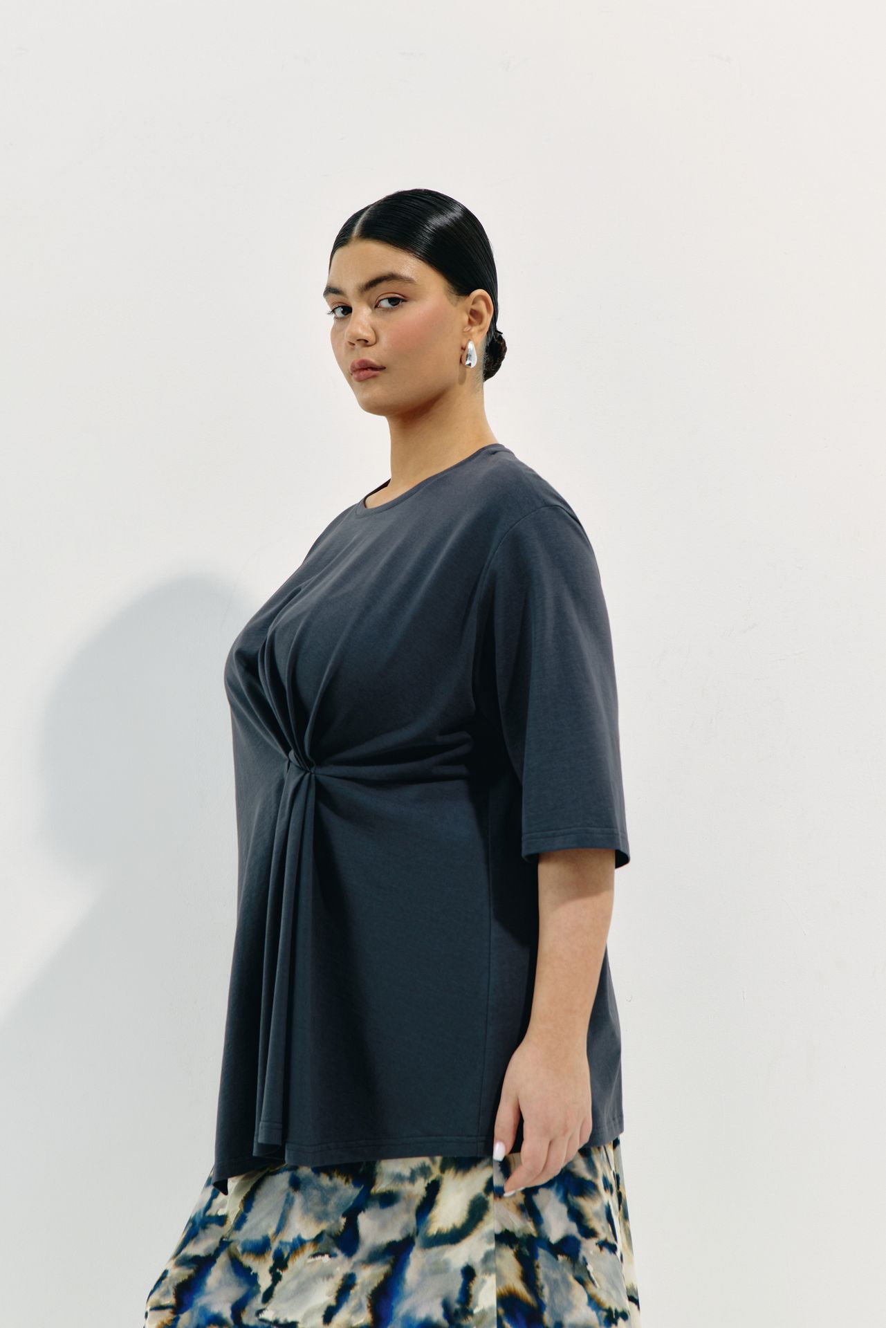 Футболка с драпировкой HAZE