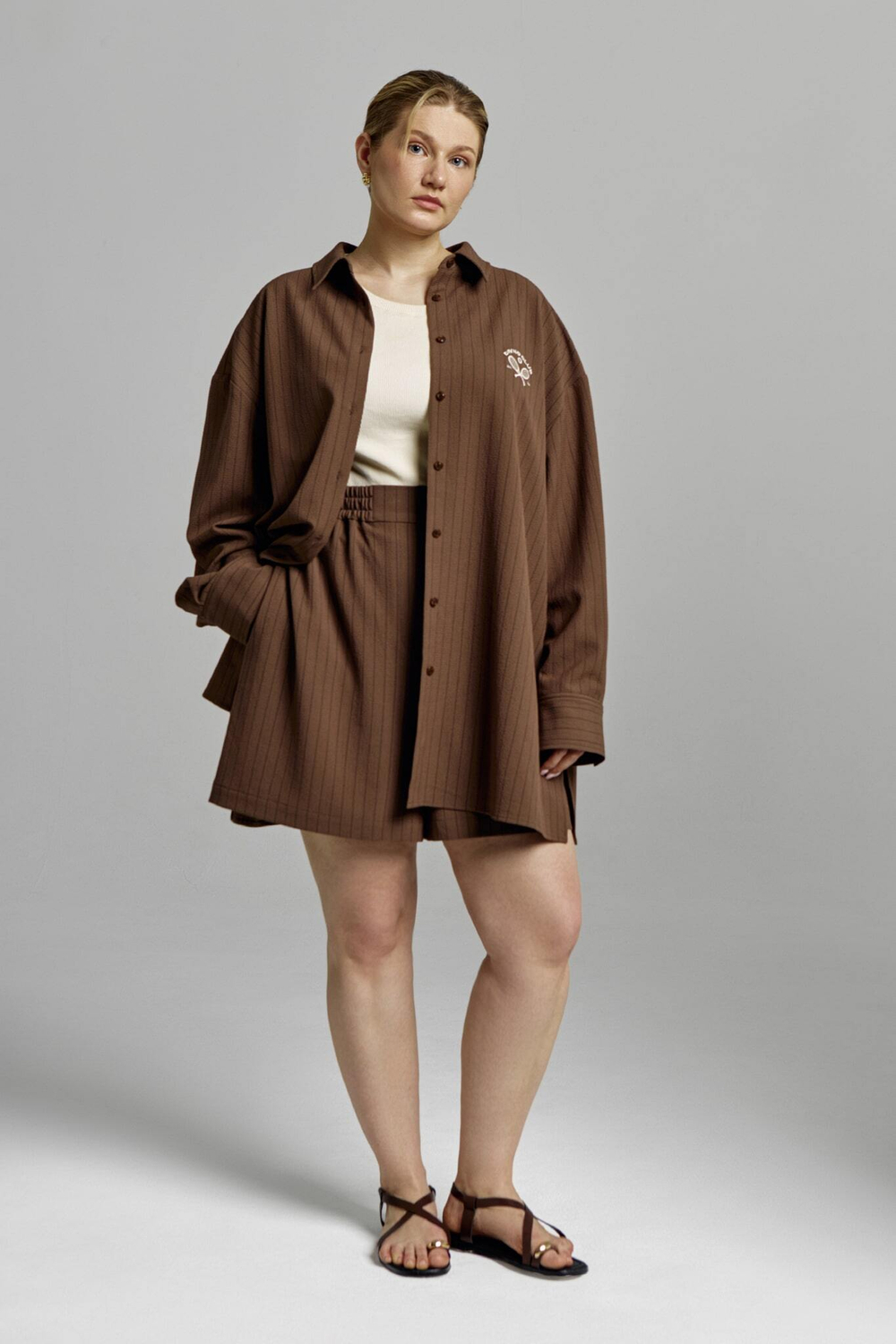 Рубашка с вышивкой