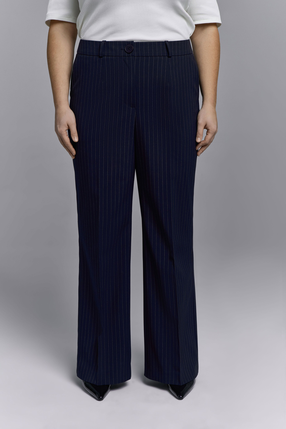 Брюки со стрелками SHIFT