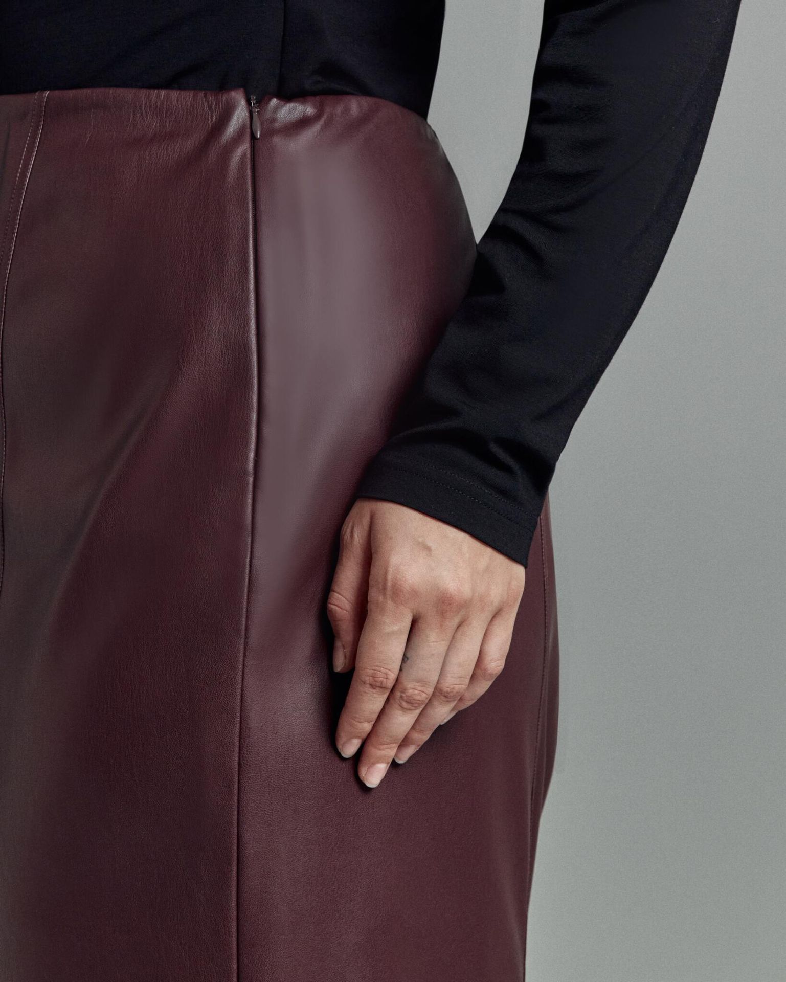 Юбка из экокожи