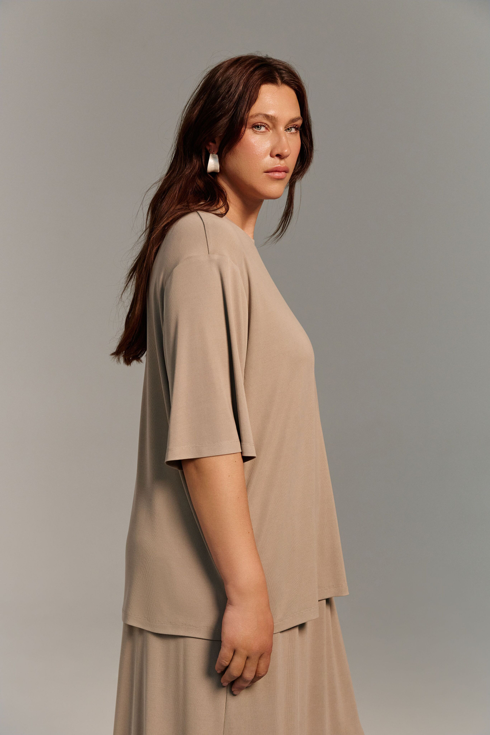 Футболка из холодной вискозы ШЕПОТ