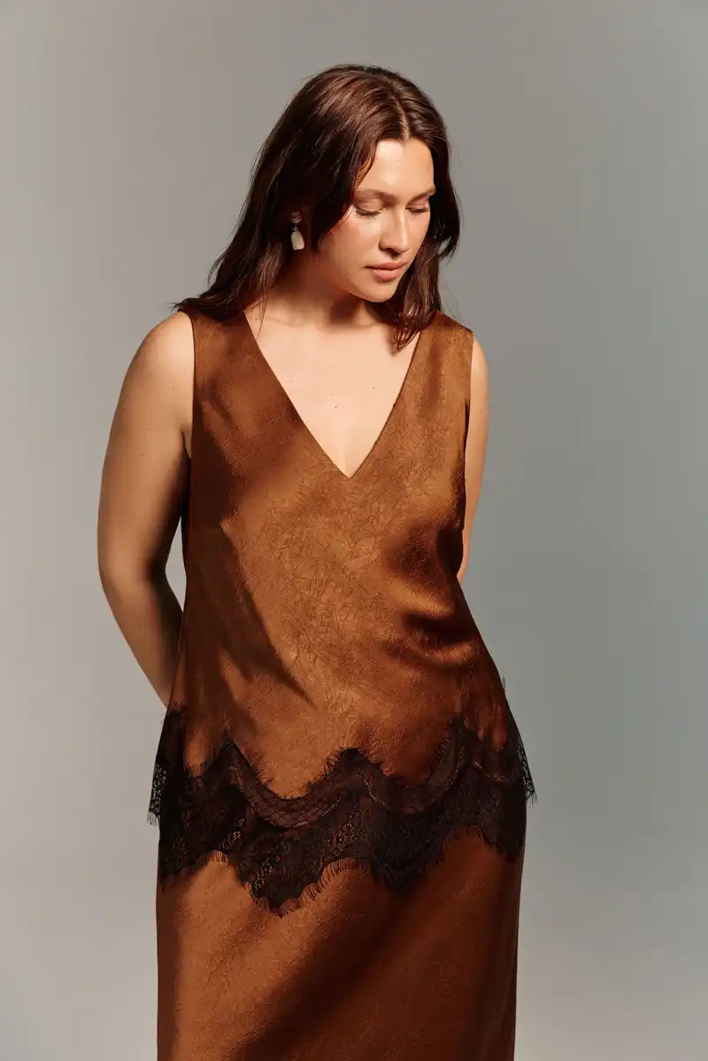 Топ с кружевом РАНЕВСКАЯ