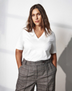 Футболка с V-образным вырезом