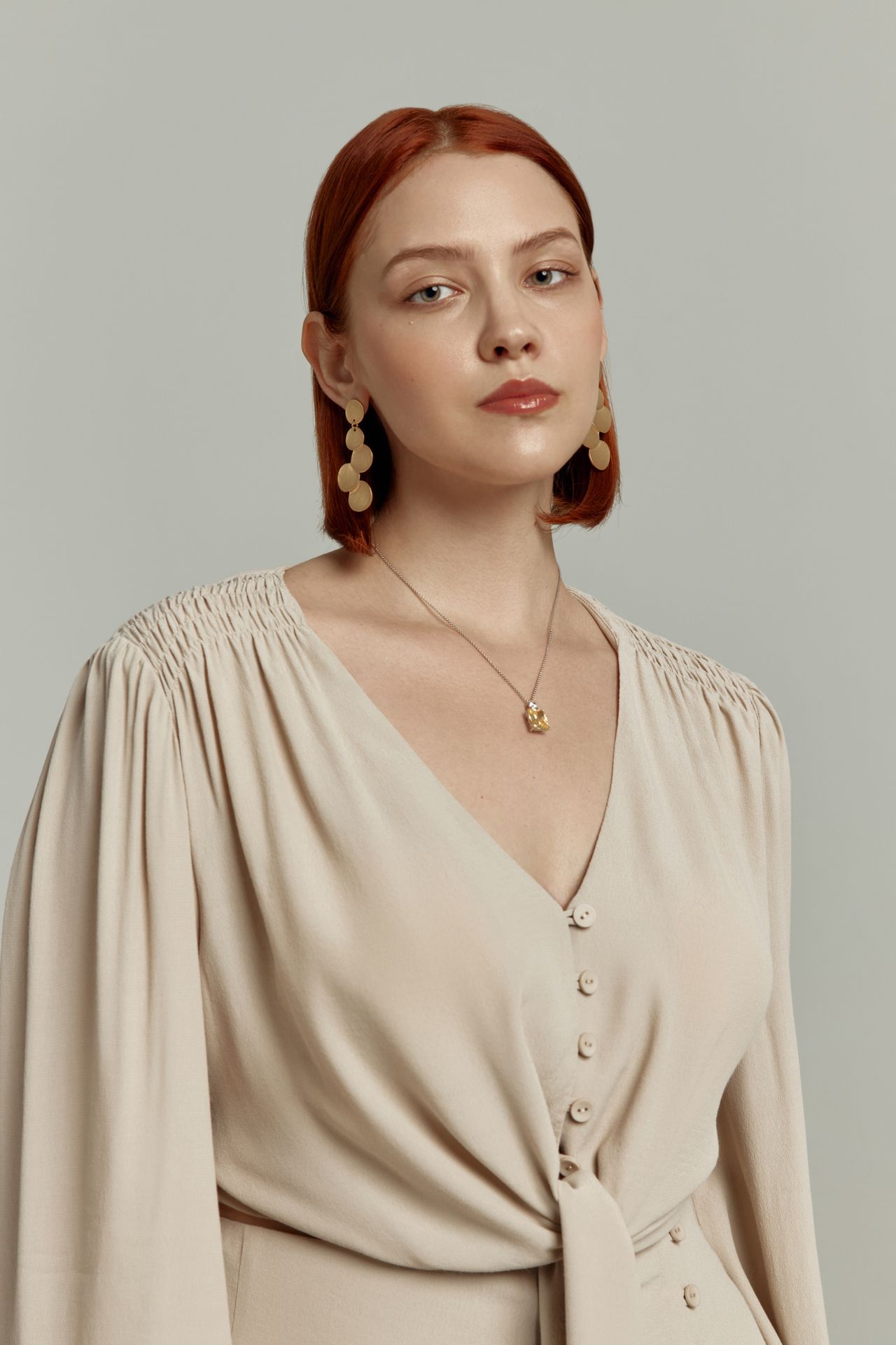 Топ-блуза к юбке на пуговицах