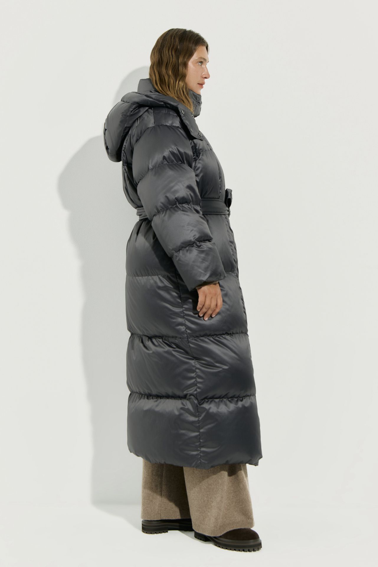 Пуховик длинный с премиальным наполнителем RENE