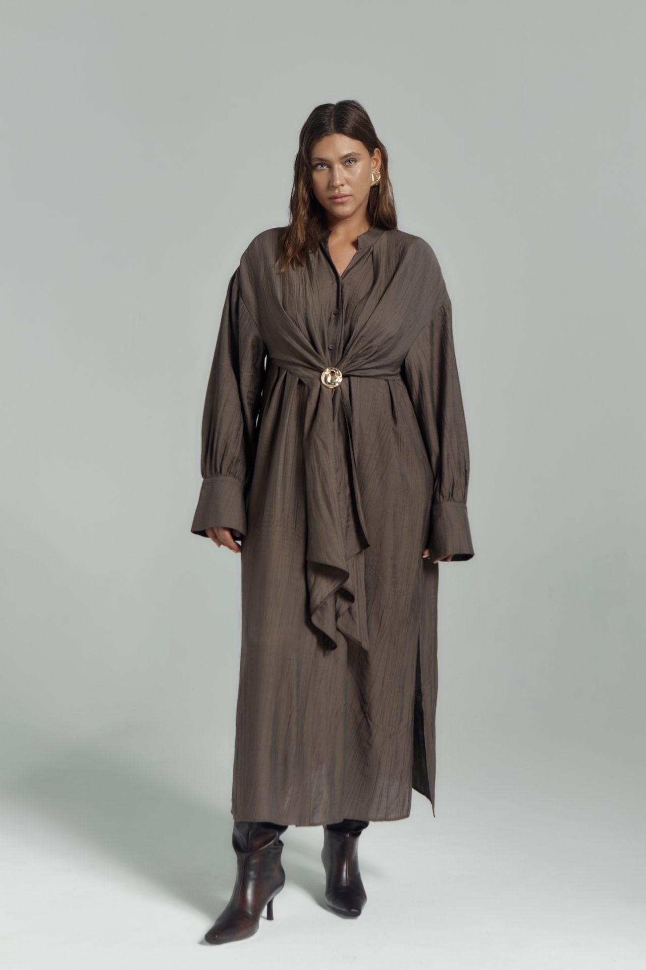 Платье-рубашка из фактурной ткани