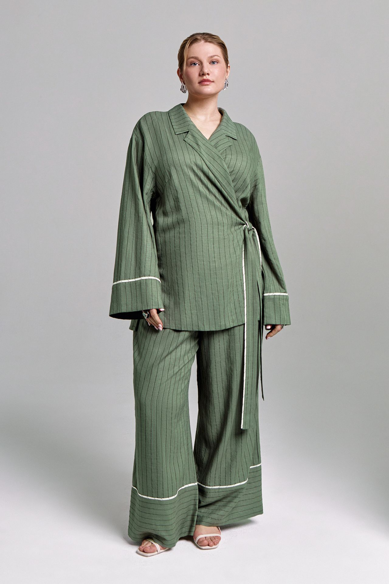 Брюки льняные