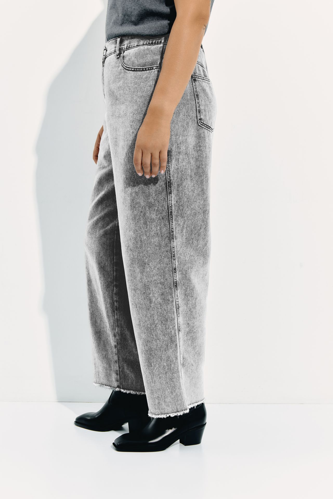 Джинсы прямые NOOR