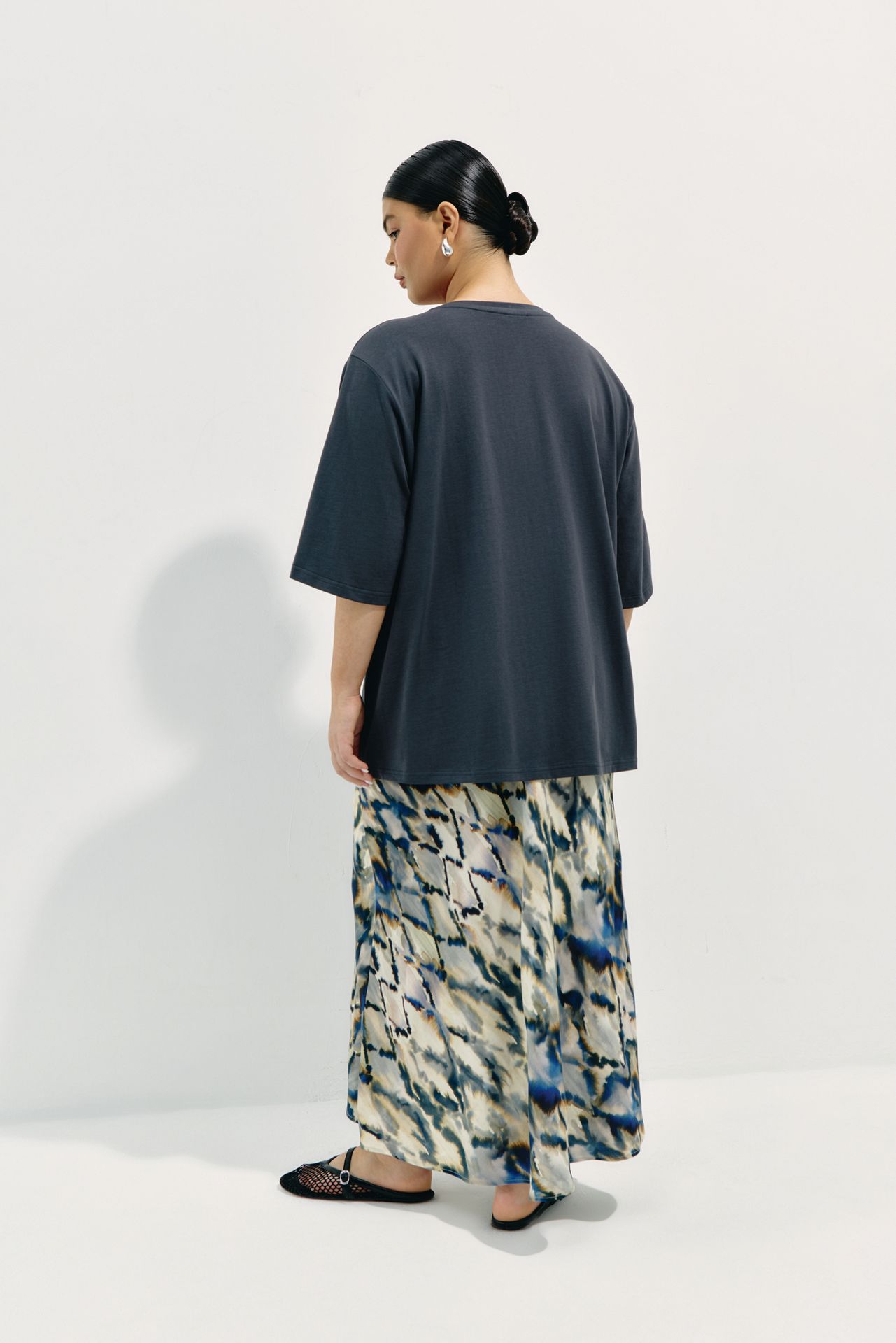 Футболка с драпировкой HAZE