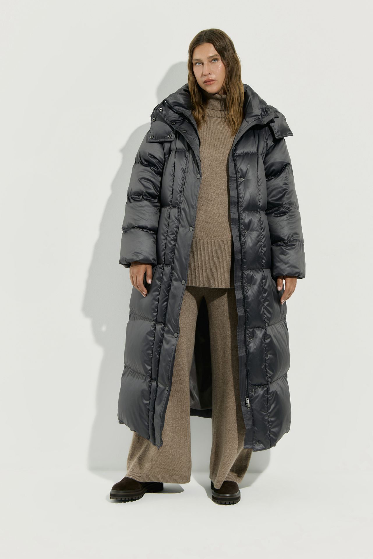 Пуховик длинный с премиальным наполнителем RENE