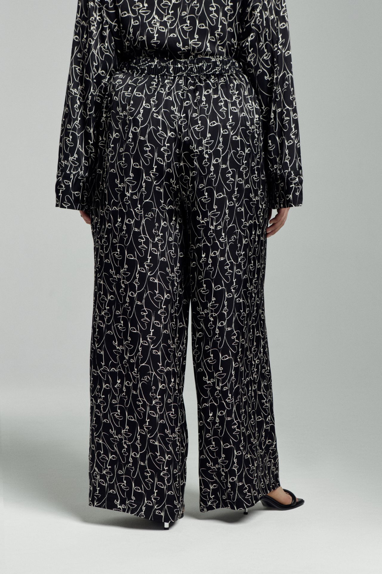 Брюки струящиеся в принте