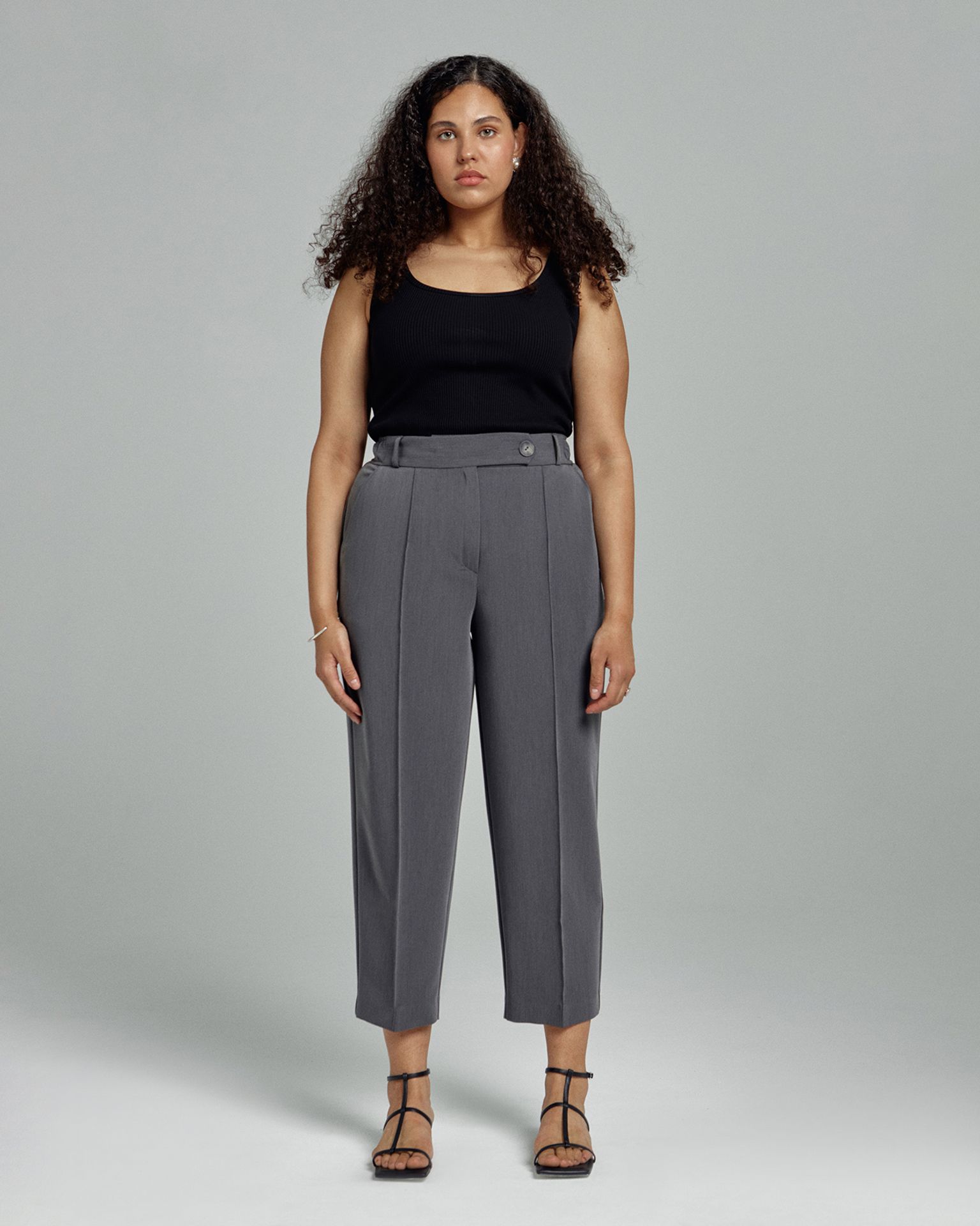 Брюки-бананы