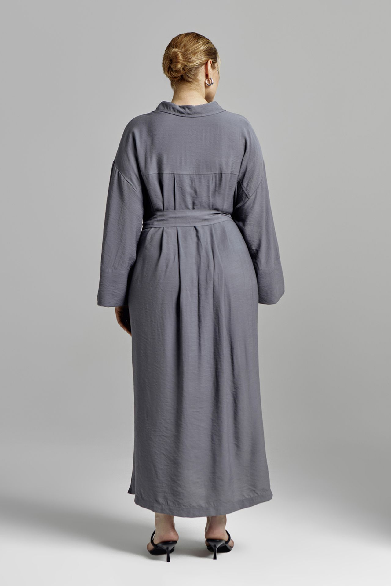 Платье-рубашка струящаяся