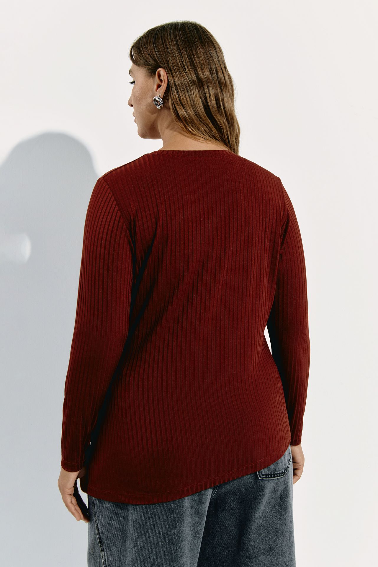 Лонгслив в рубчик JETT