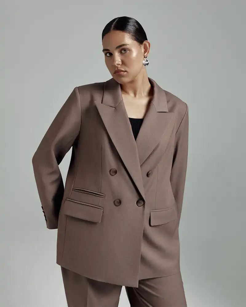 Жакет двубортный