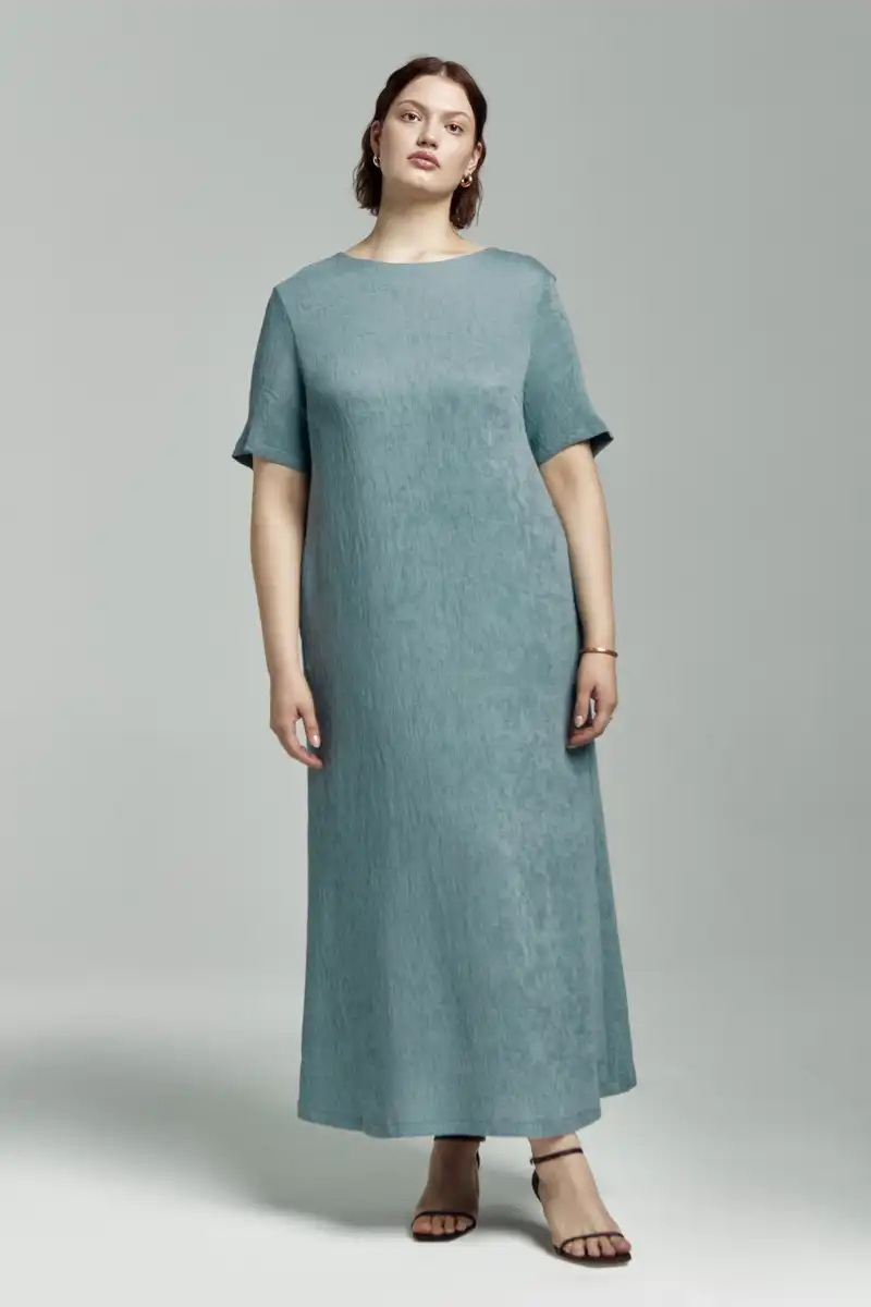 Платье из фактурной ткани