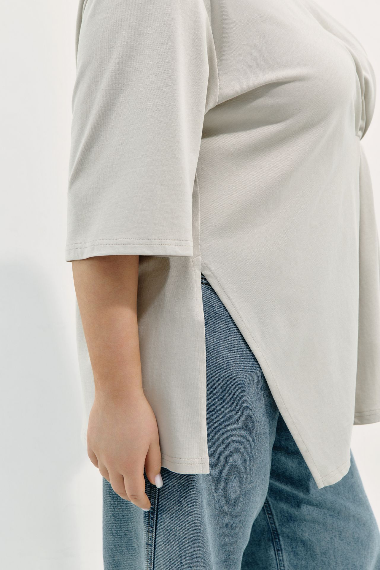 Футболка с драпировкой HAZE