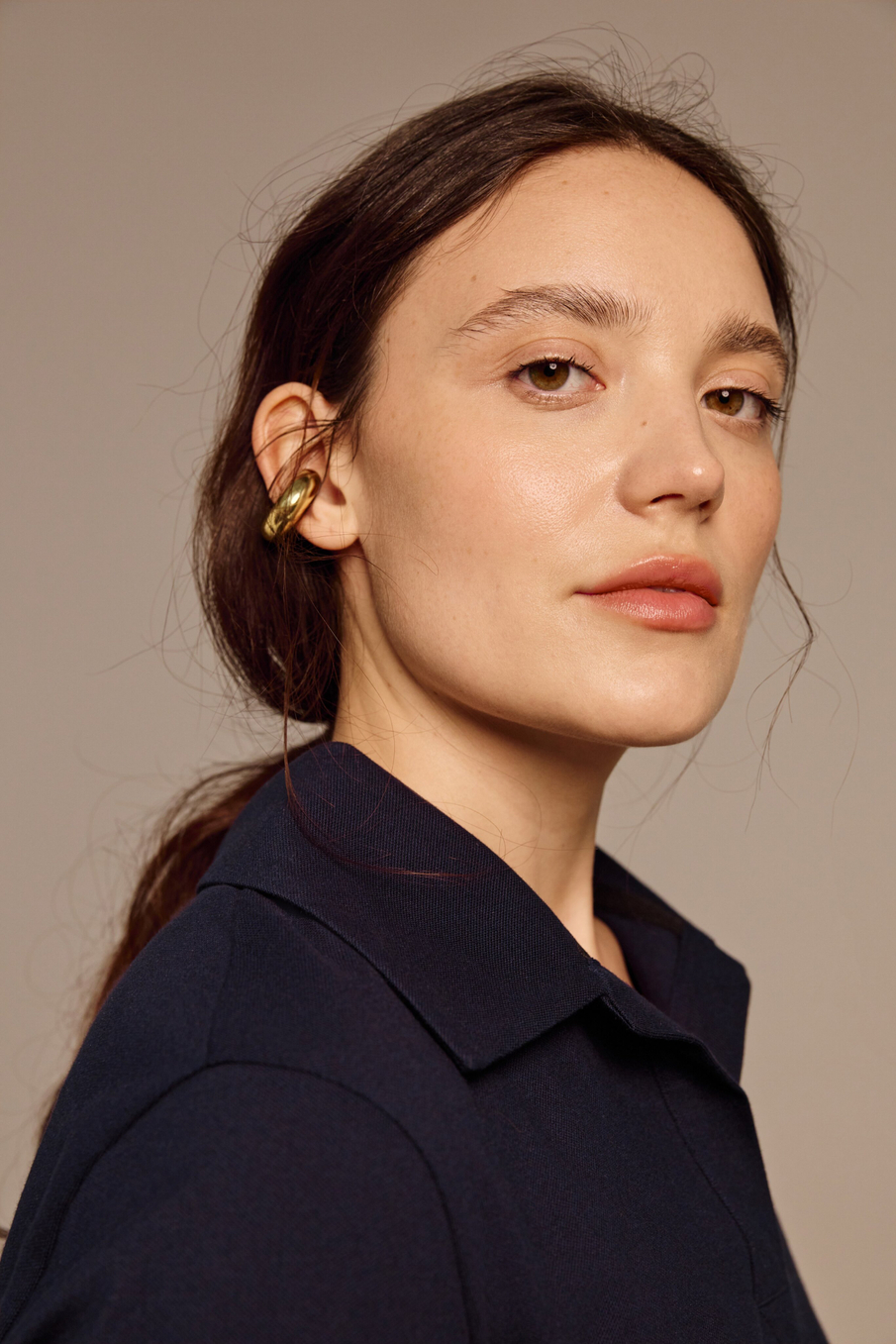 Поло с вышивкой