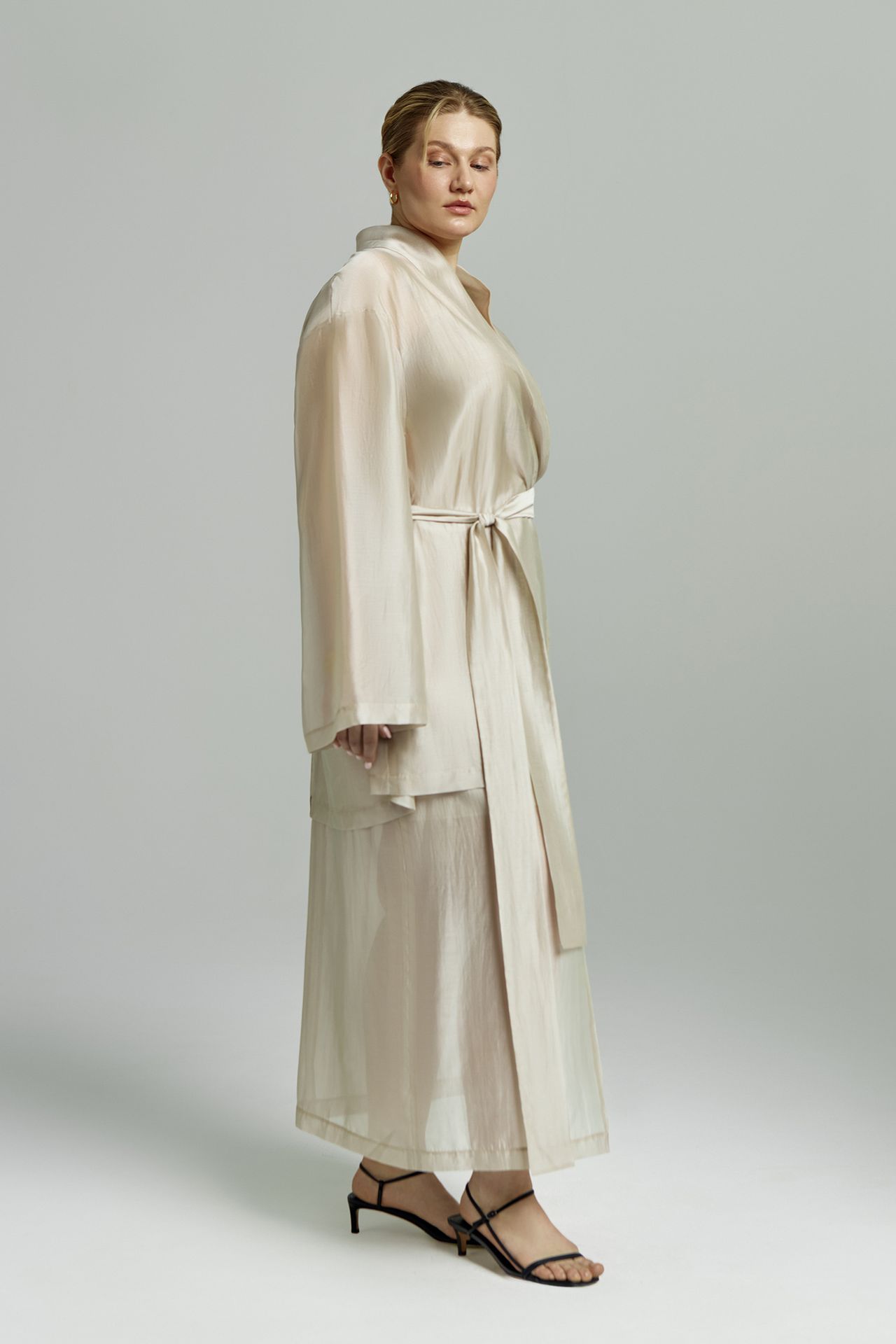 Блуза из прозрачной ткани