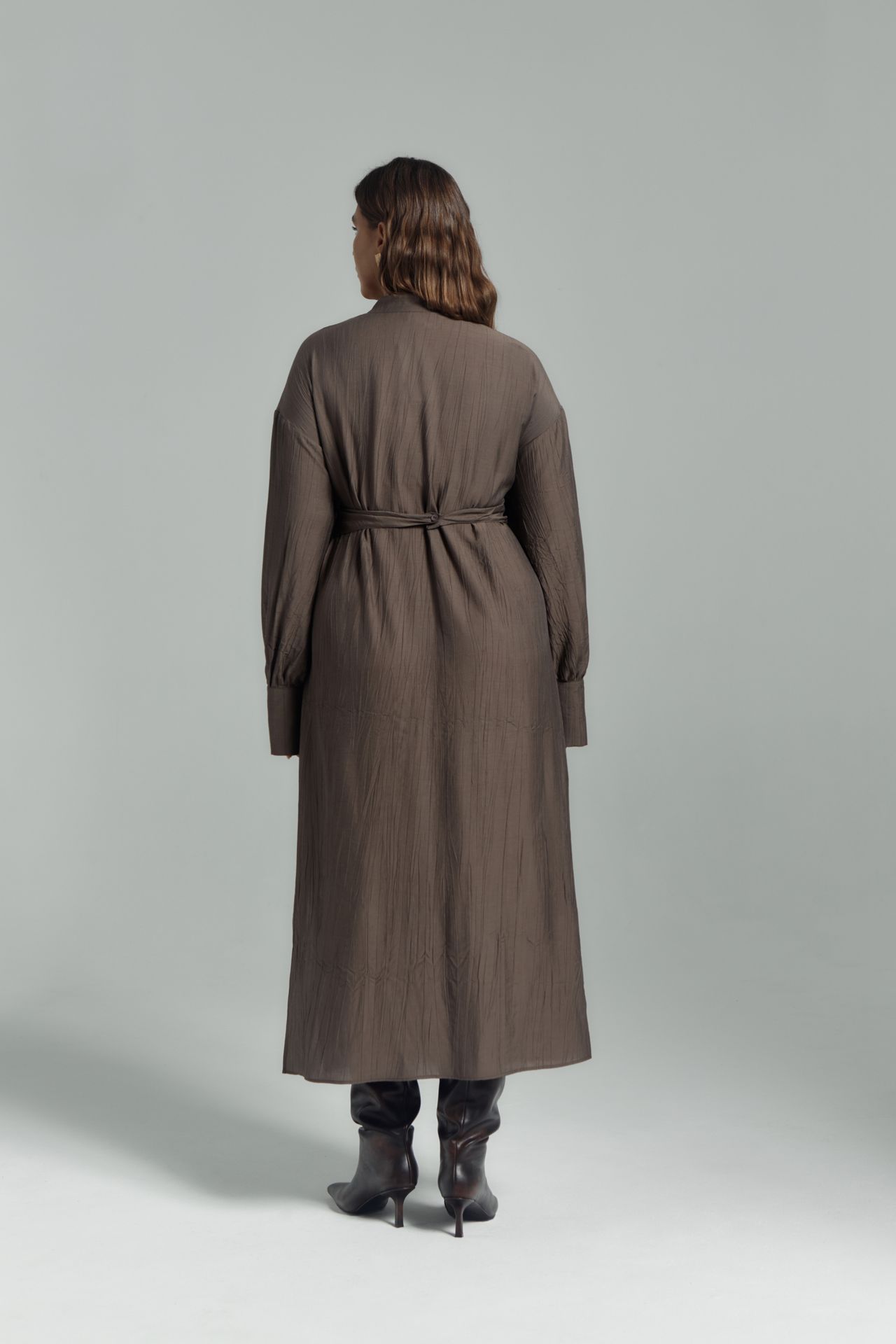 Платье-рубашка из фактурной ткани