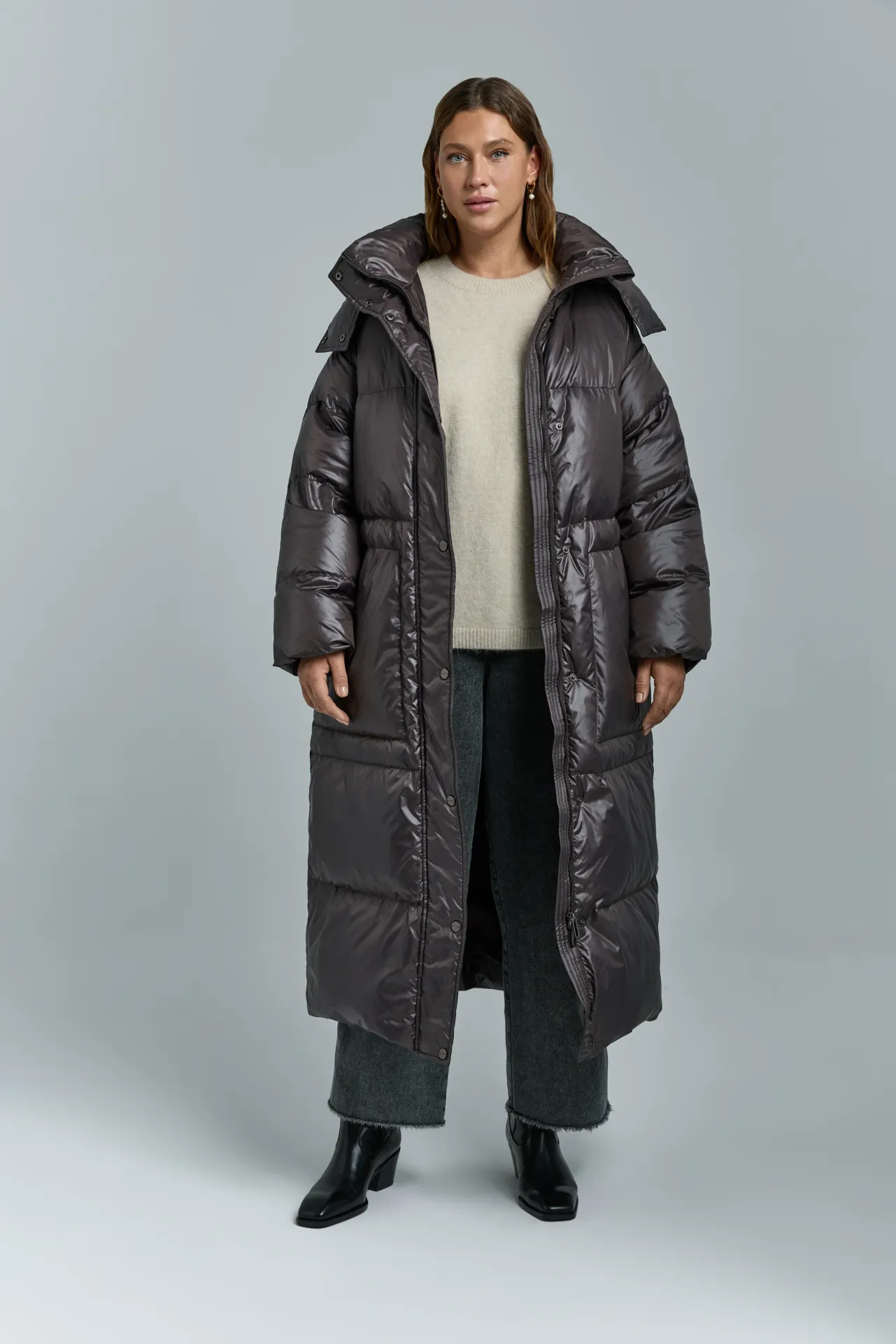 Пуховик длинный с премиальным наполнителем RENE