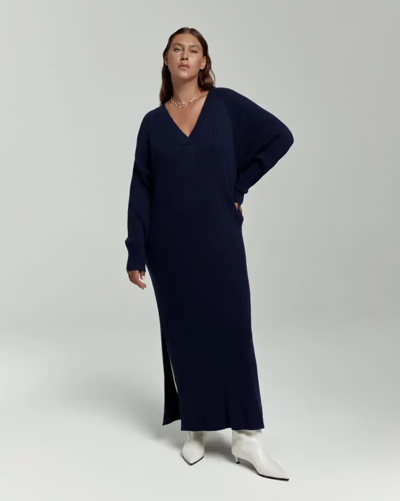 Платье вязаное