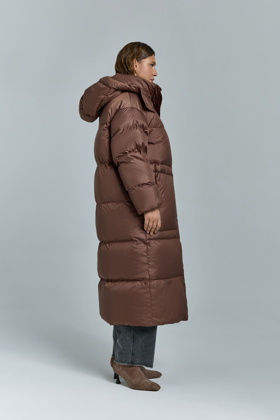 Пуховик длинный с премиальным наполнителем RENE