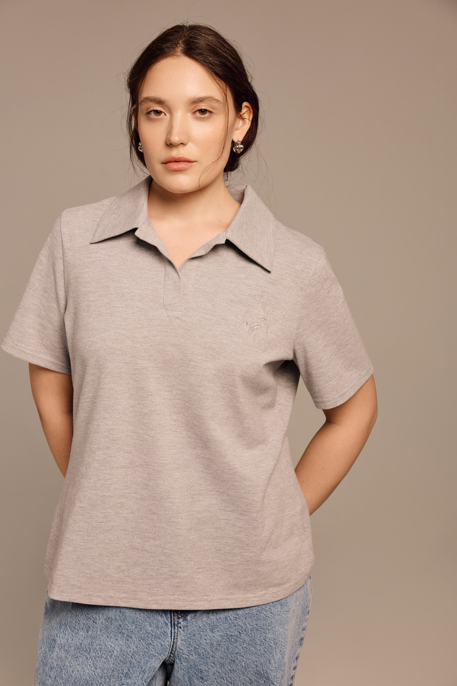 Поло с вышивкой