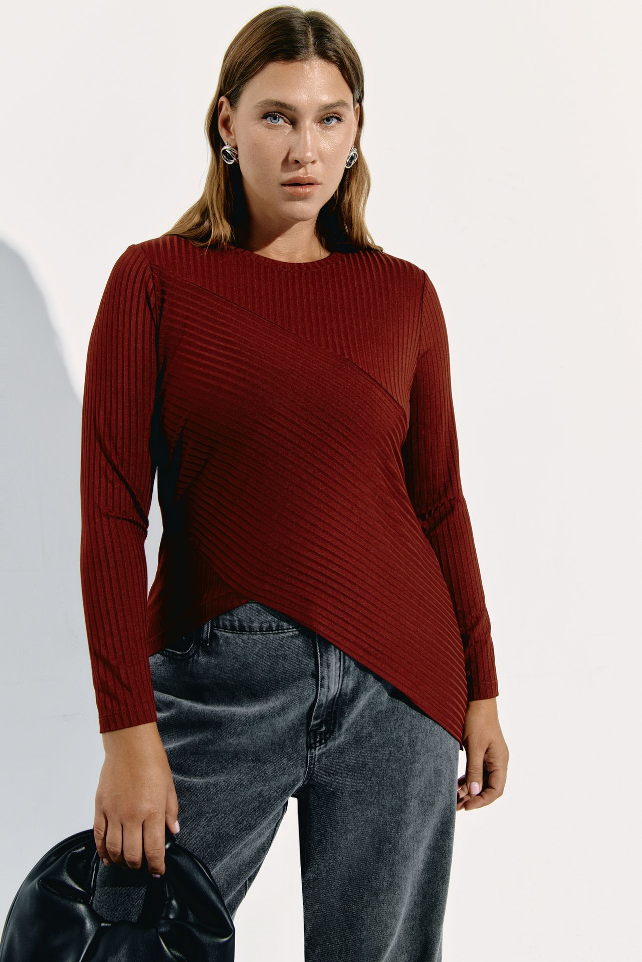 Лонгслив в рубчик JETT