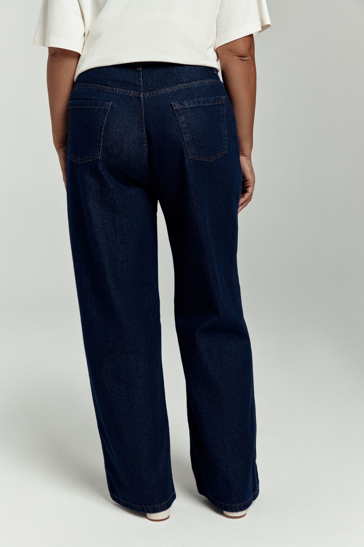 Джинсы широкие HARLOW