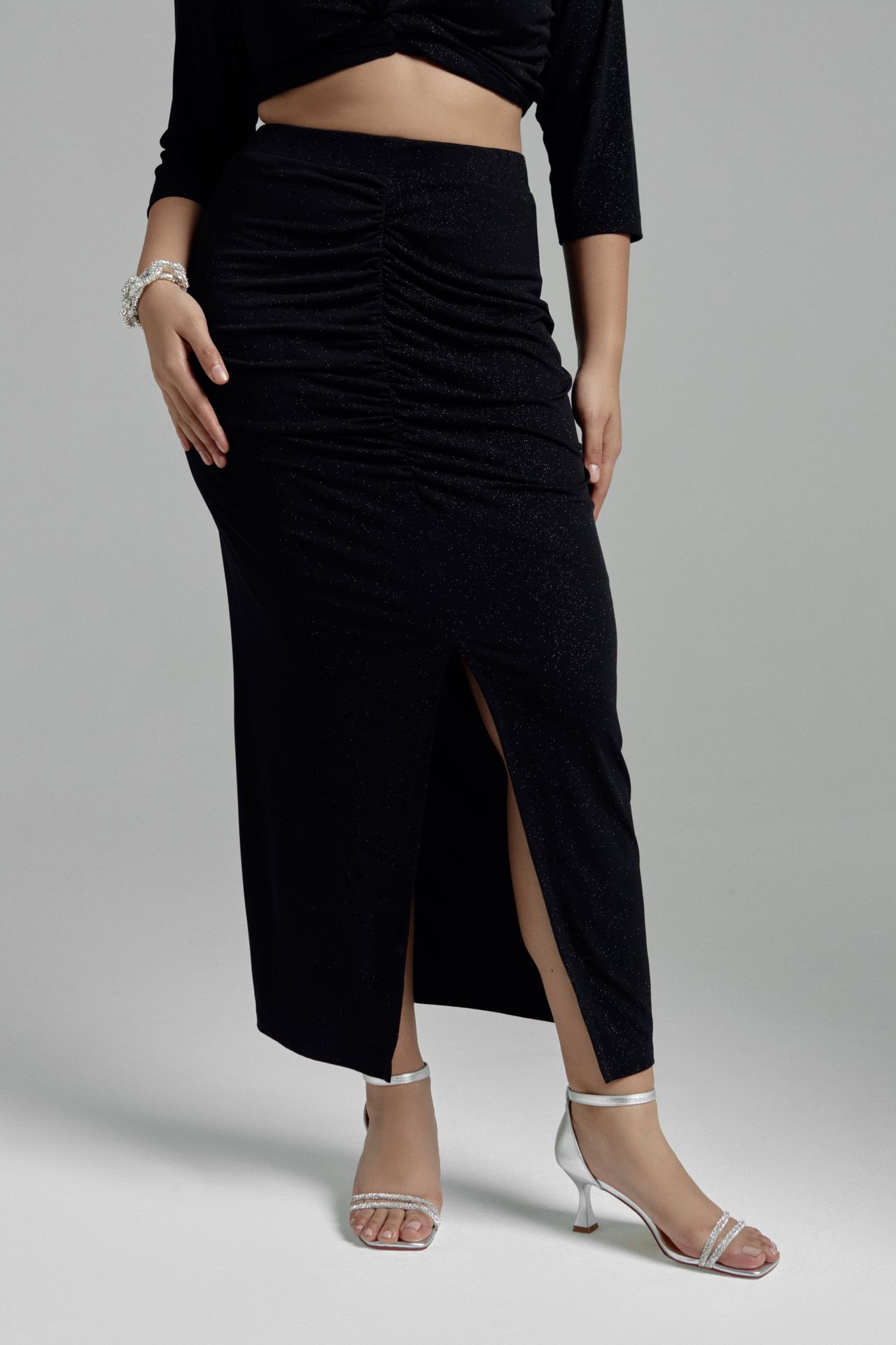 Юбка с ассиметричной драпировкой в блеске