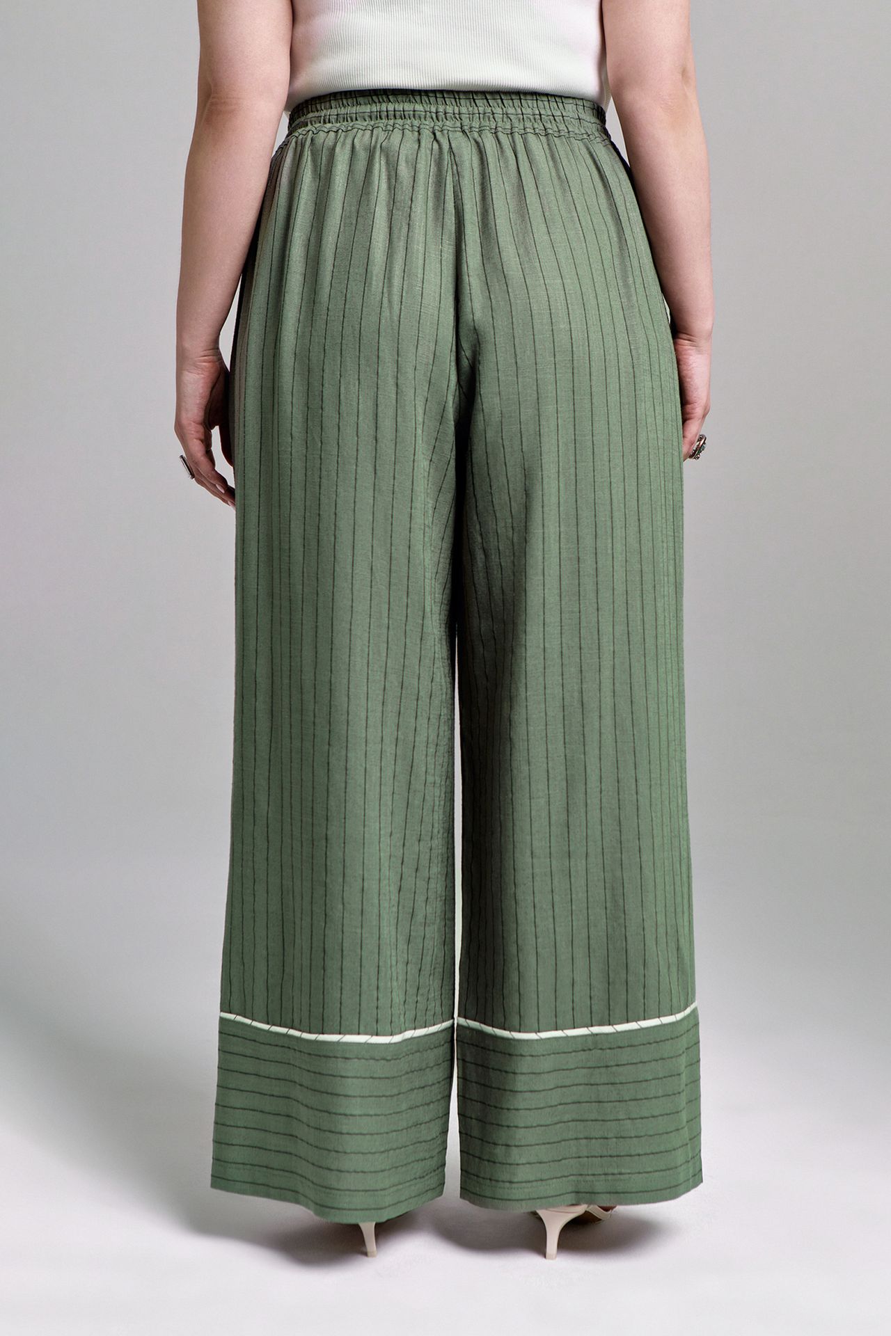 Брюки льняные