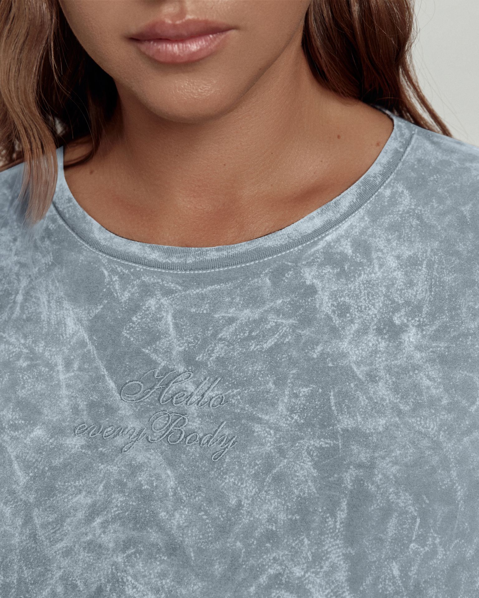 Футболка оверсайз с эффектом потертости