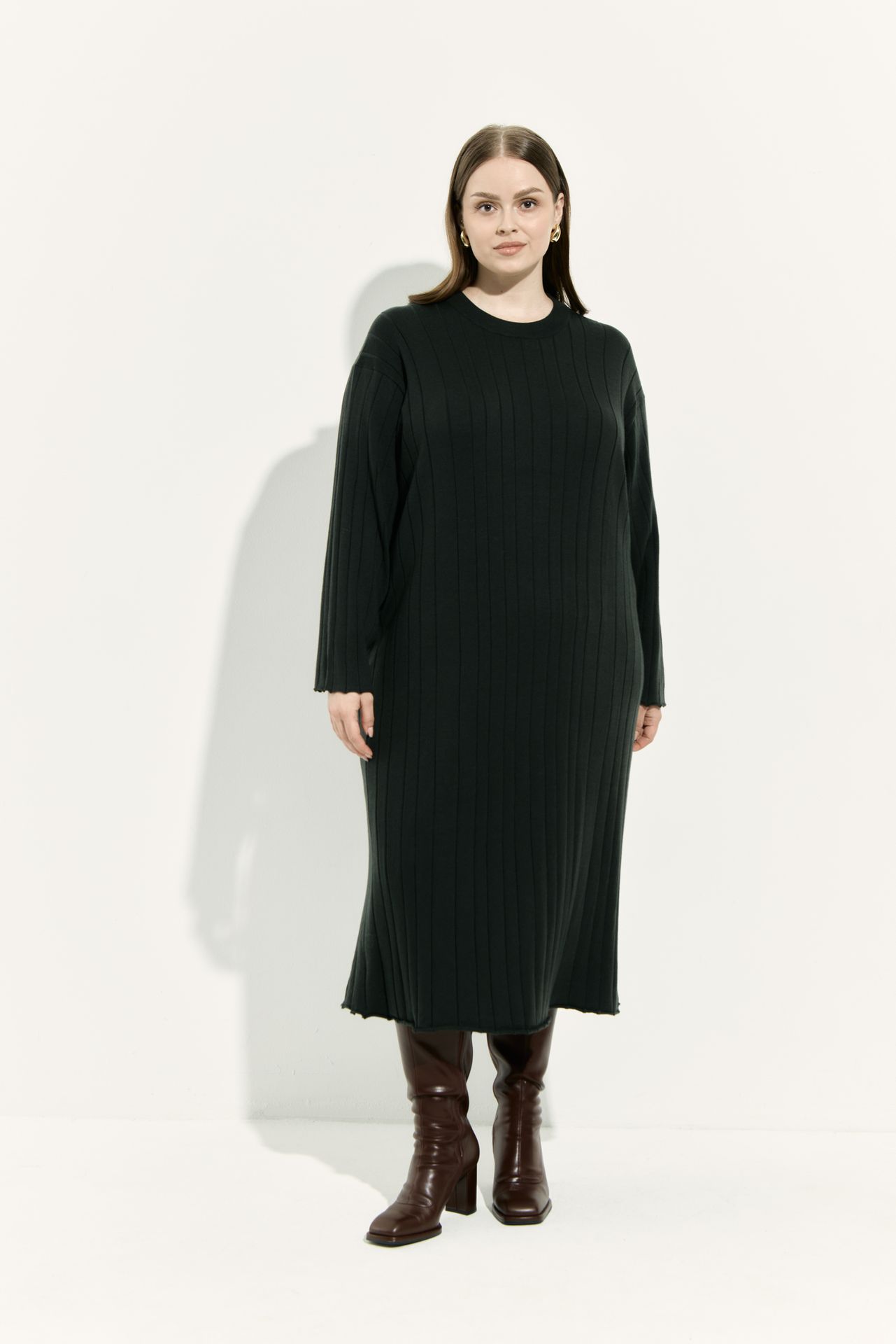 Платье вязаное