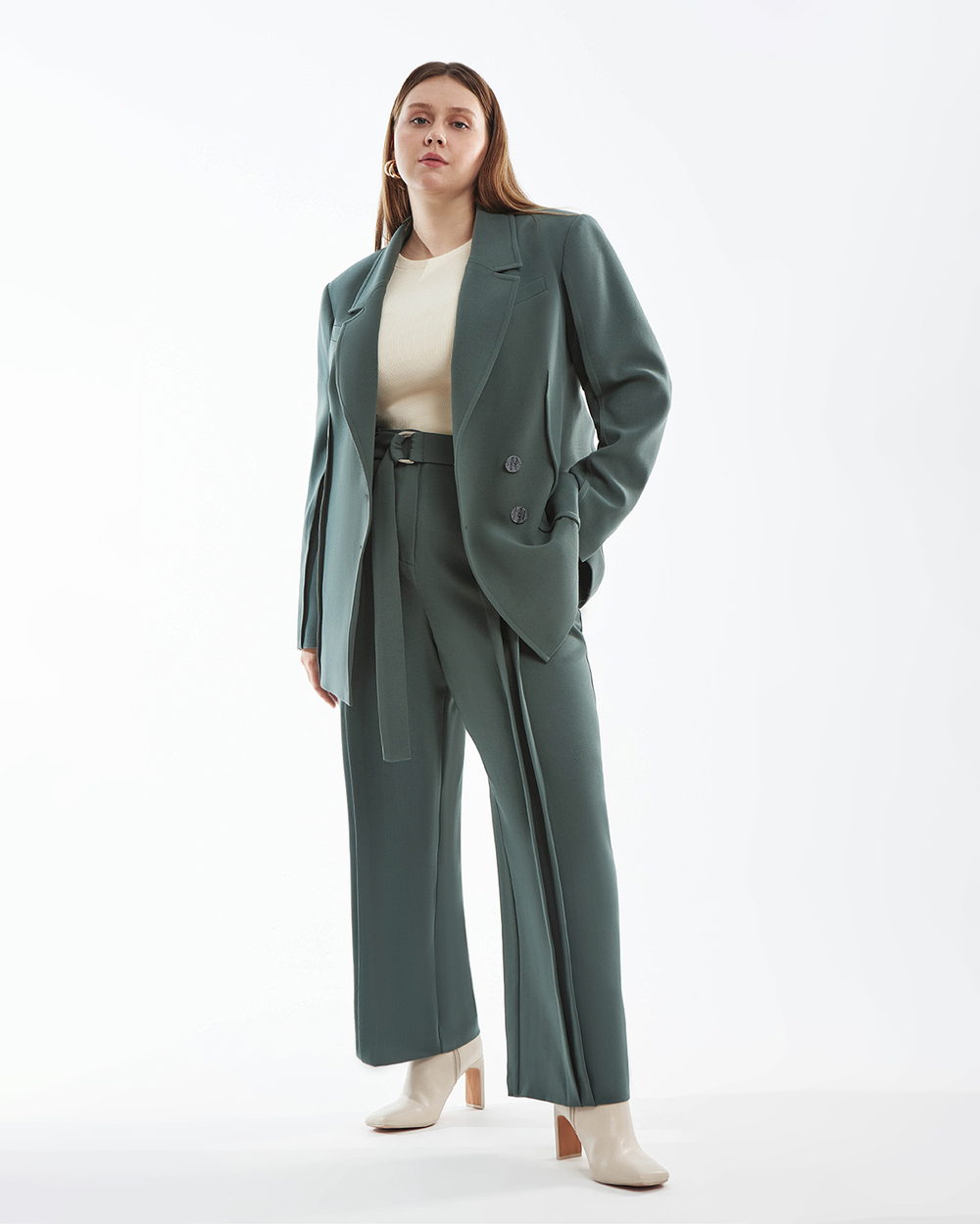 Брюки с защипами