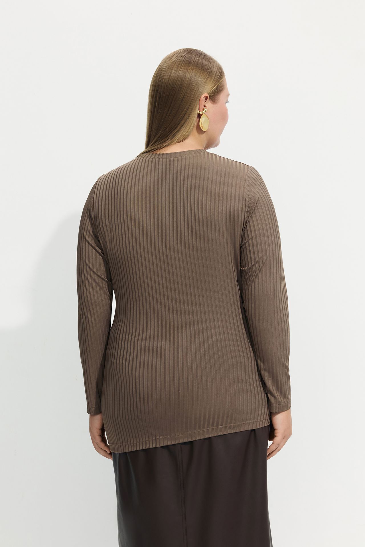 Лонгслив в рубчик JETT