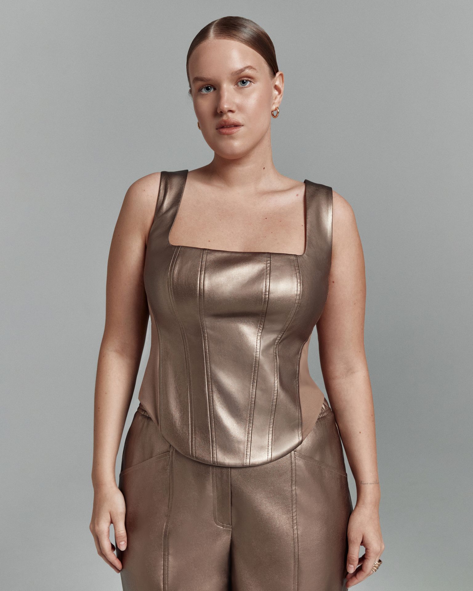 Кожаный корсетный топ