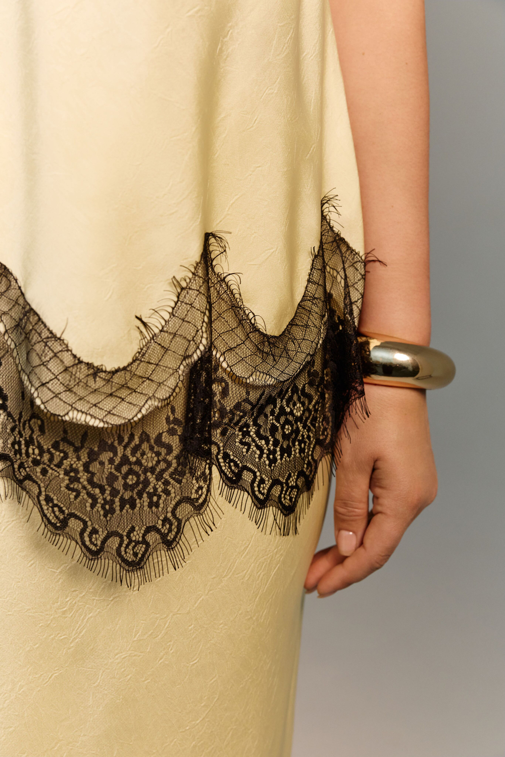 Топ с кружевом РАНЕВСКАЯ