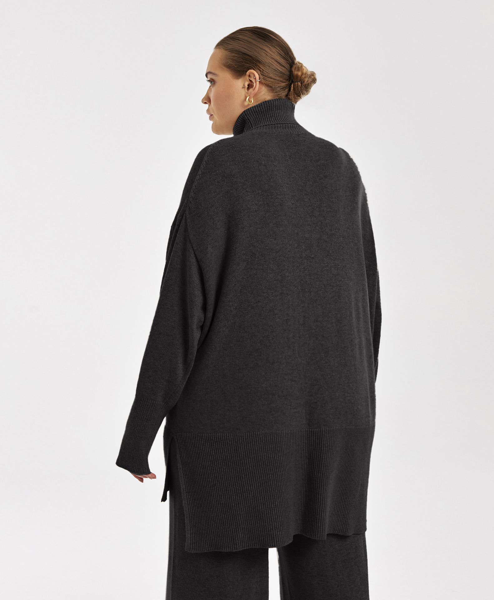 Удлиненный свитер из ангоры