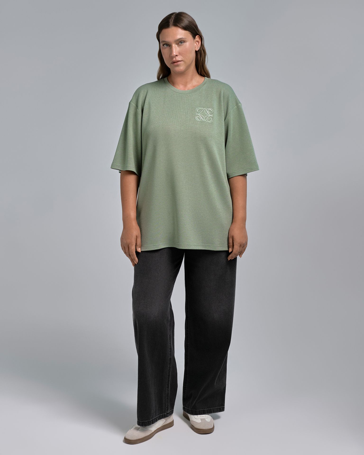 Футболка оверсайз с вышивкой