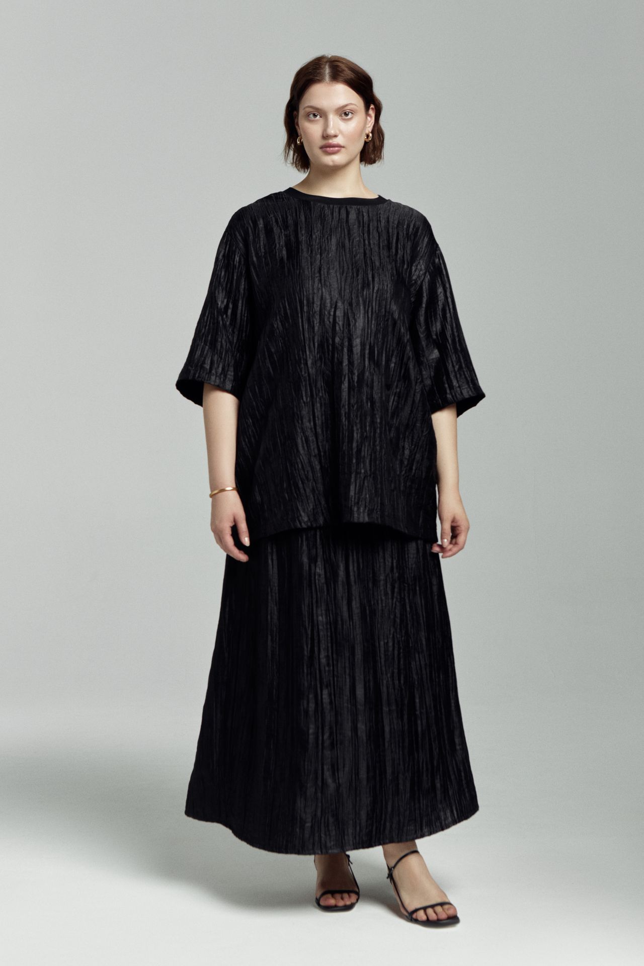 Топ-блуза из жатой ткани