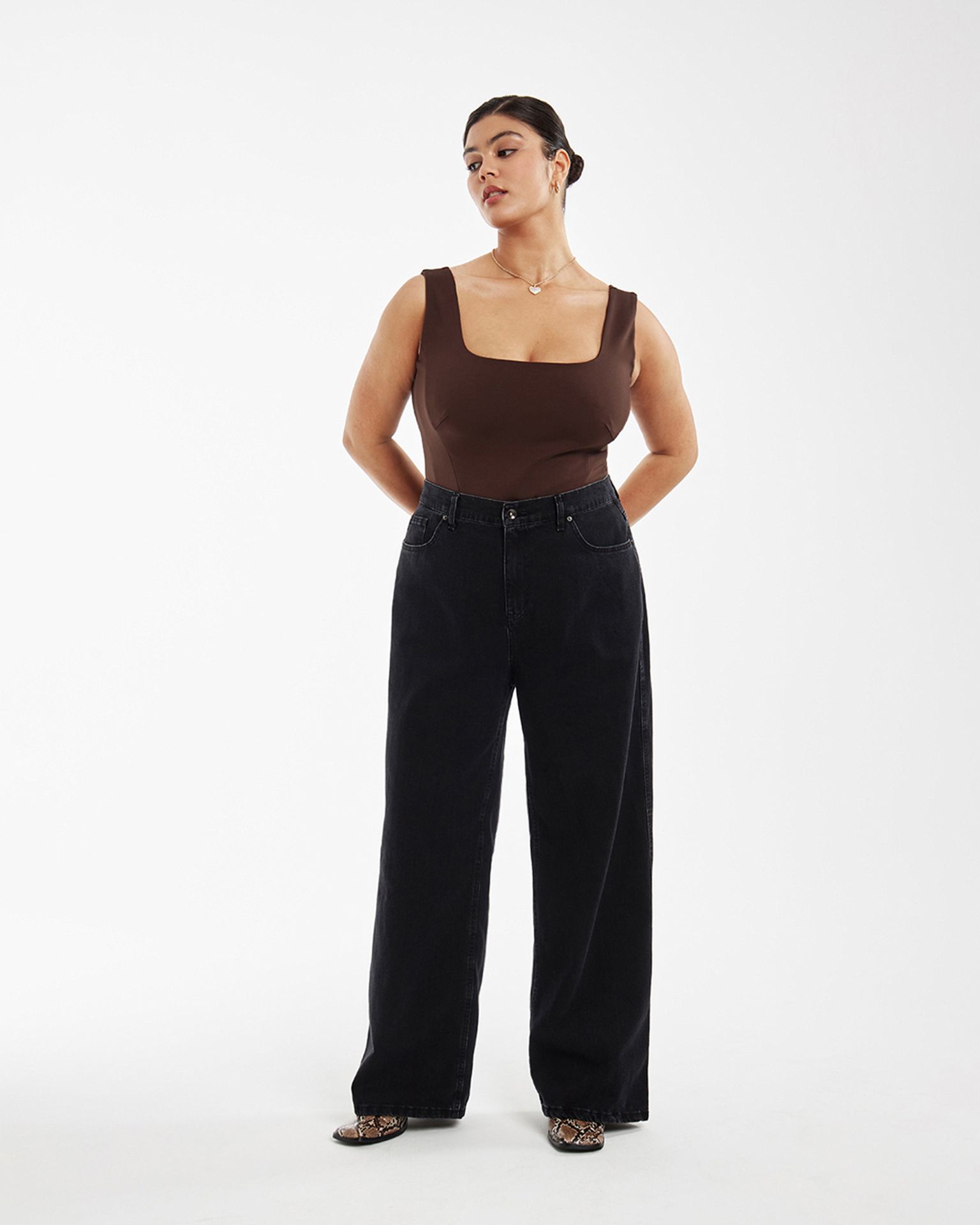 Джинсы широкие HARLOW