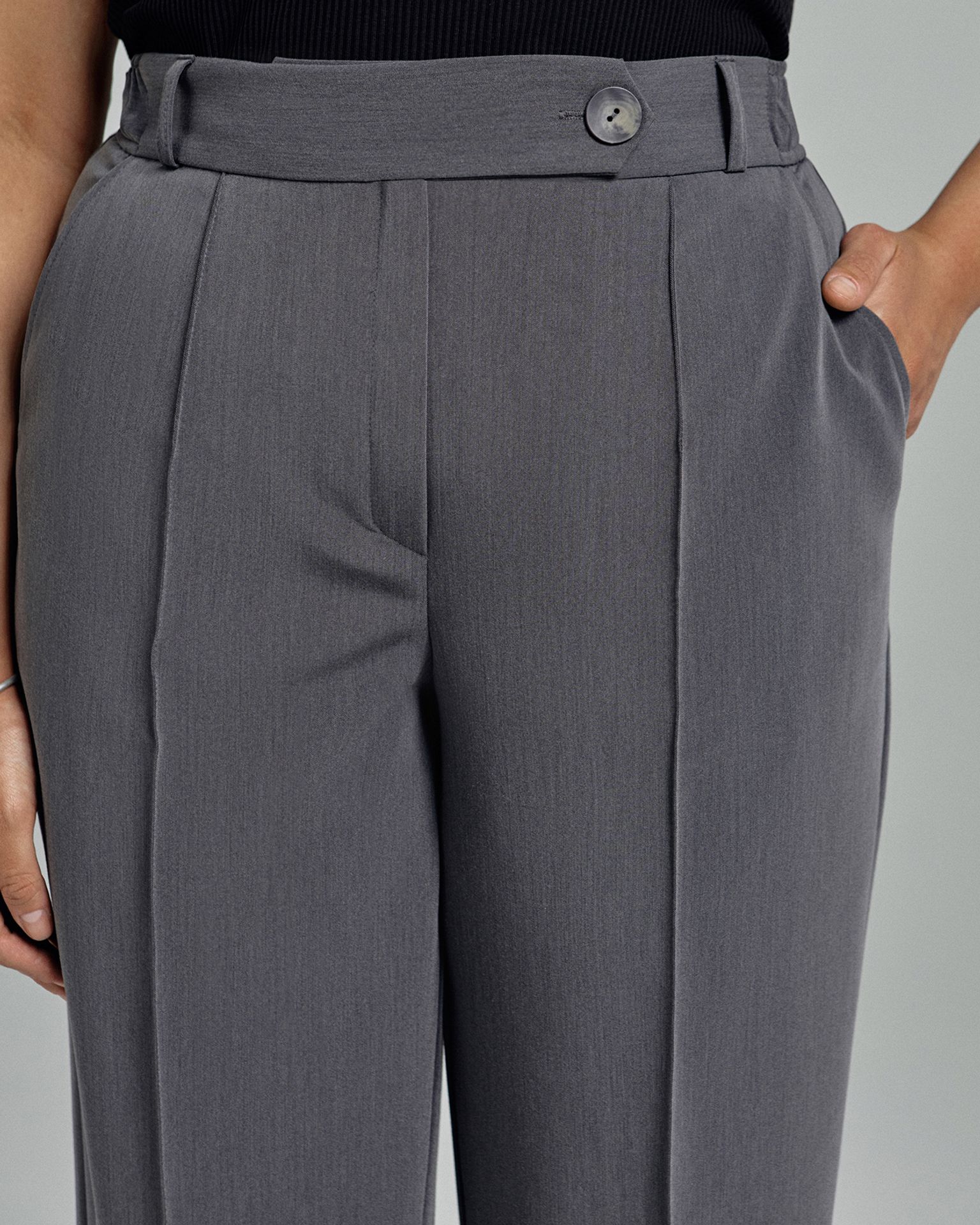 Брюки-бананы