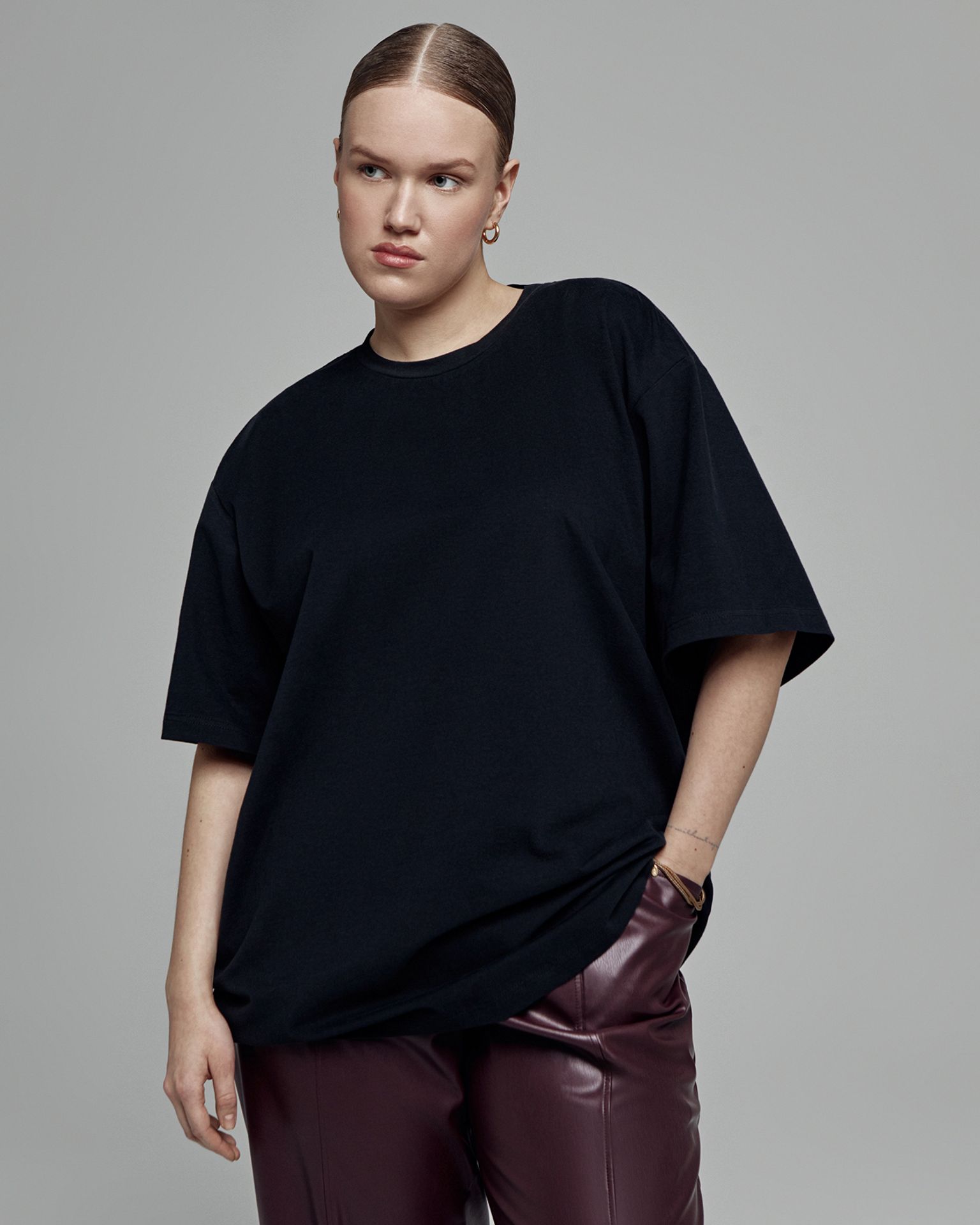 Футболка с бархатистой фактурой NAVSEGDA