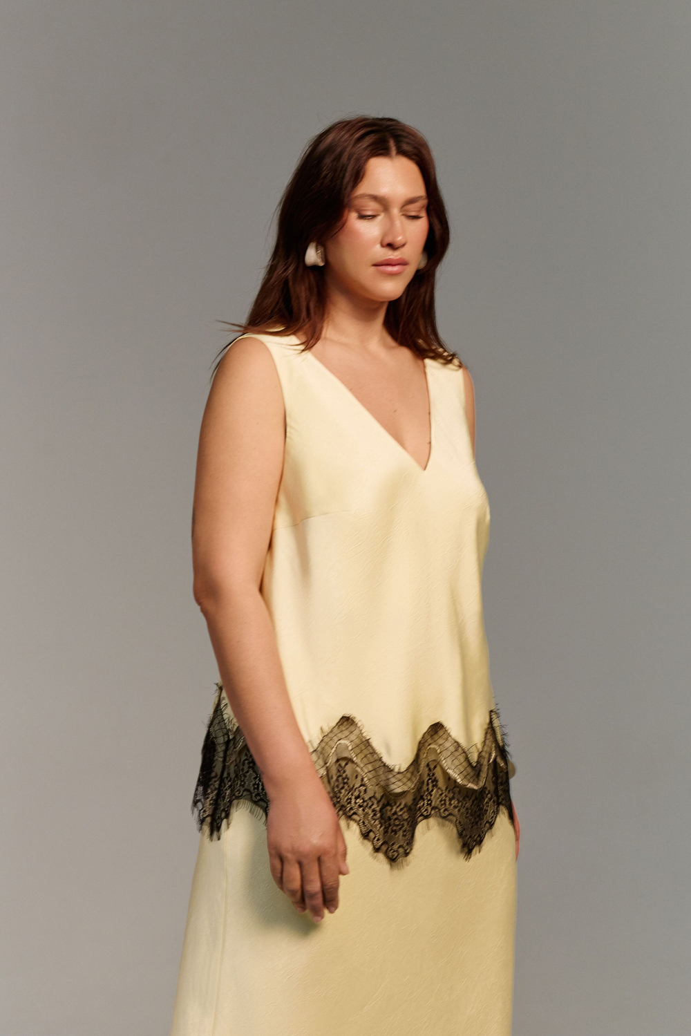 Топ с кружевом РАНЕВСКАЯ