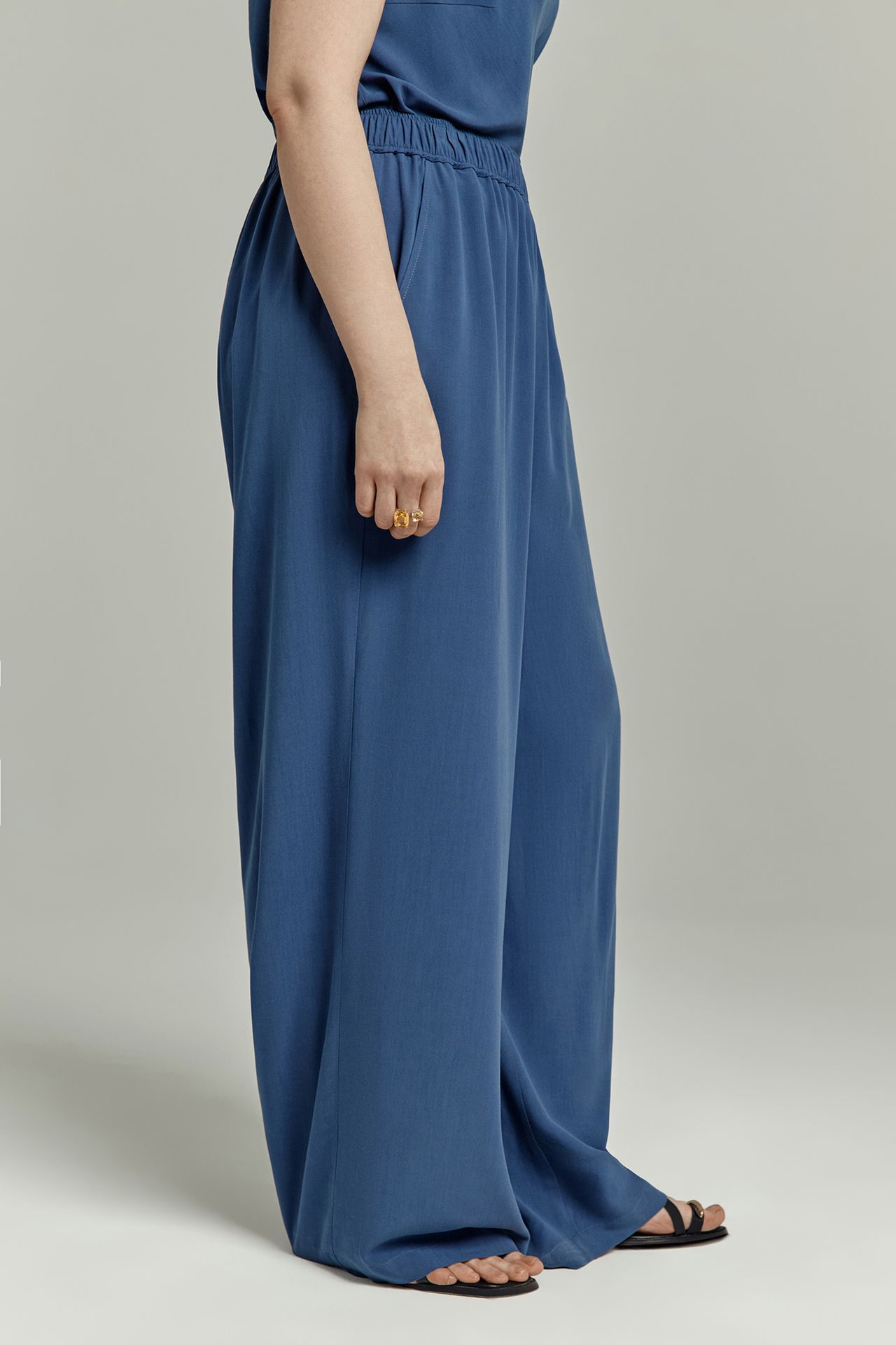 Брюки струящиеся