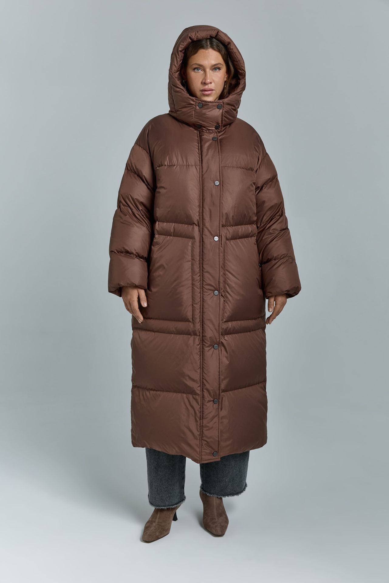Пуховик длинный с премиальным наполнителем RENE