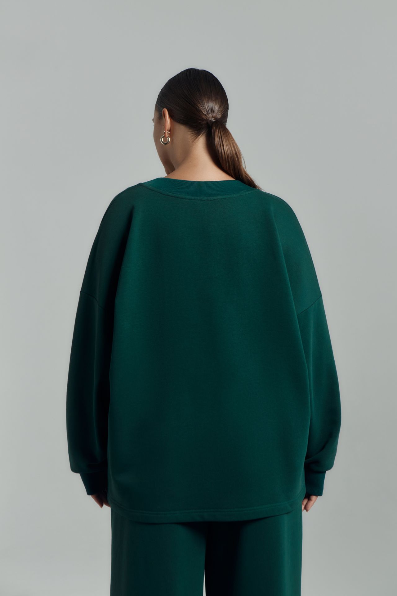 Толстовка с вышивкой