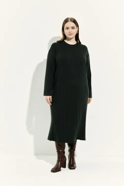 Платье вязаное