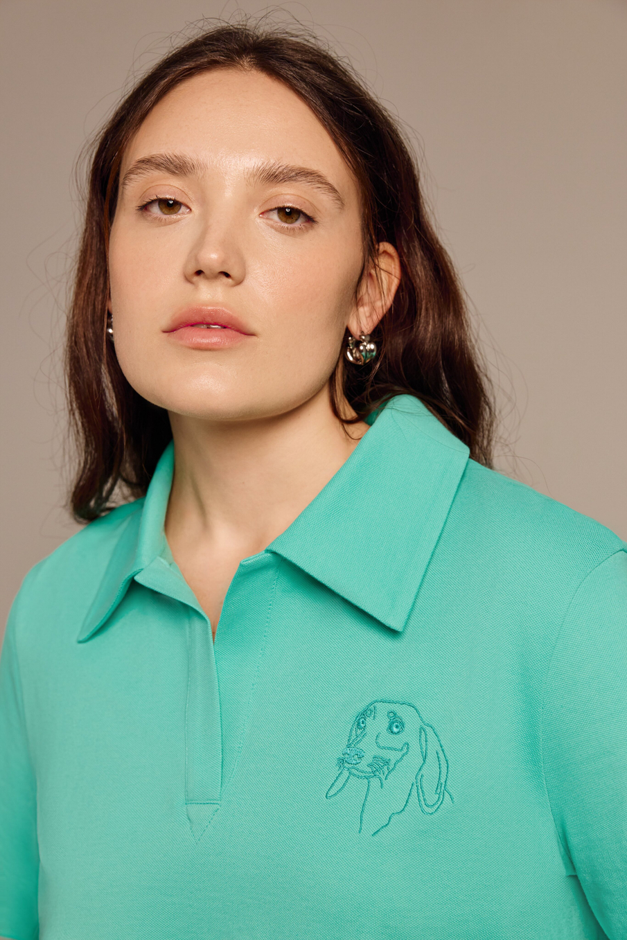 Поло с вышивкой